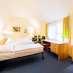 Hotel Eyba 3*