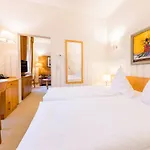 Eyba Hotel
