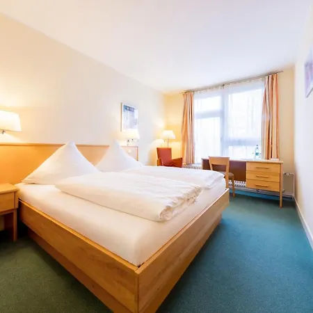 Schlosshotel Eyba 3*